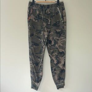Revolve Pam & Gela Offset Camo Star Embroidered Studded Jogger Pants‎ Size P